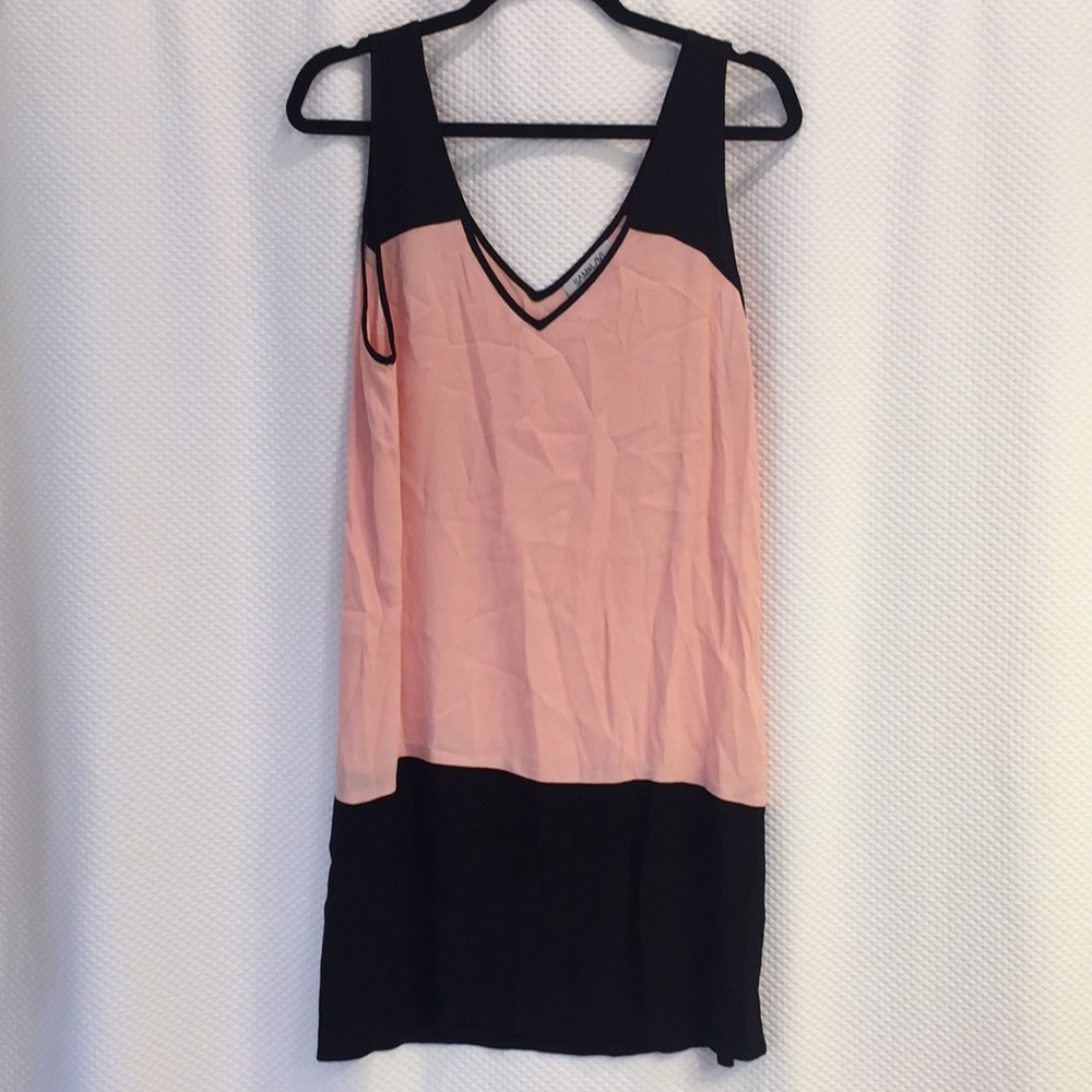 V neck shift dress